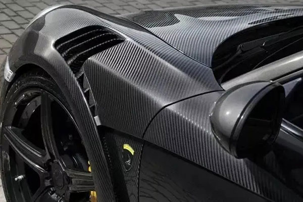 碳纖維汽車零部件的革新之路：從定制化到智能仿真設計